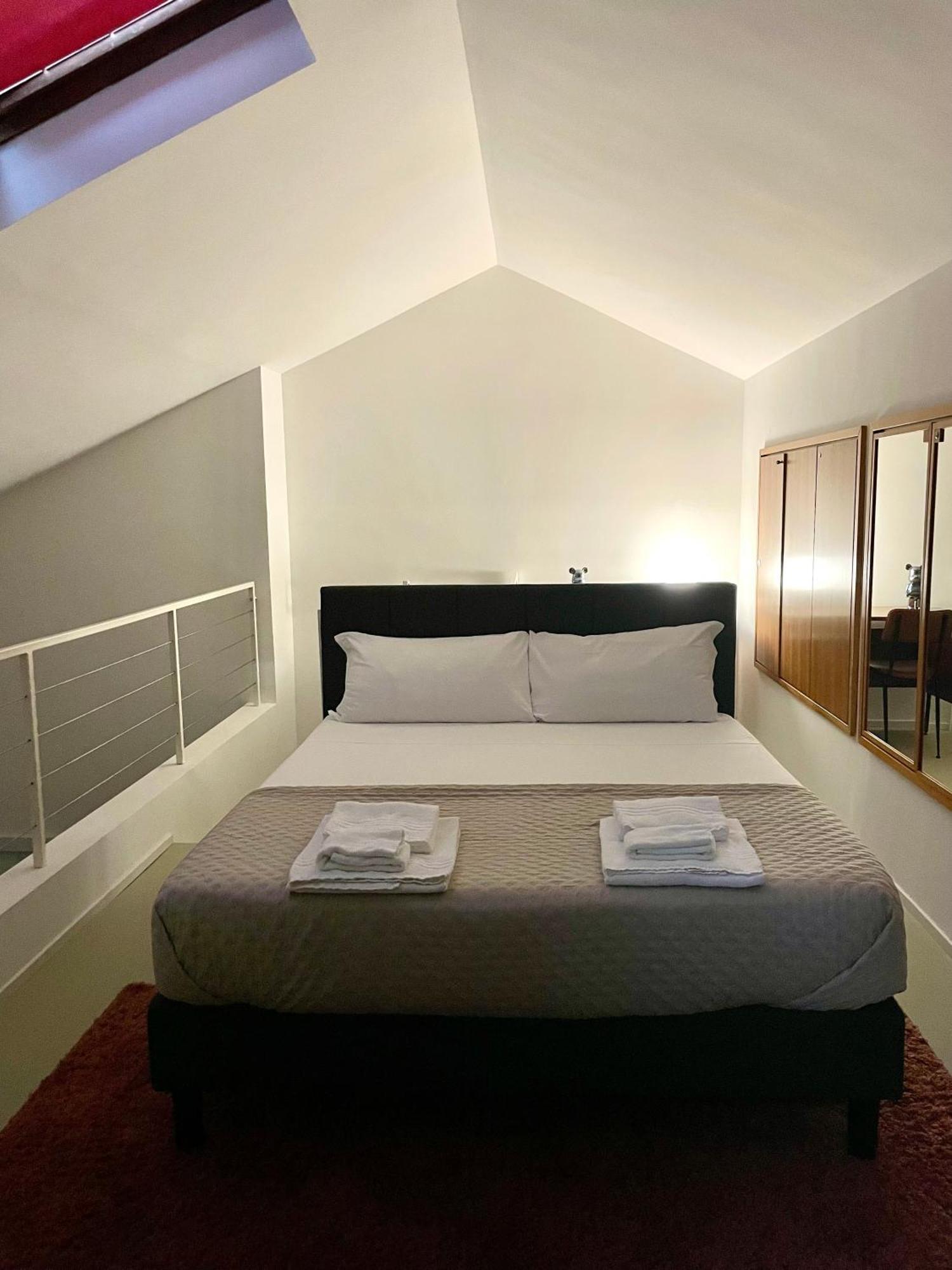 149 Borgo Ticino Suite Attico Di Lusso Con Terrazzo E Parking Privato 파비아 외부 사진